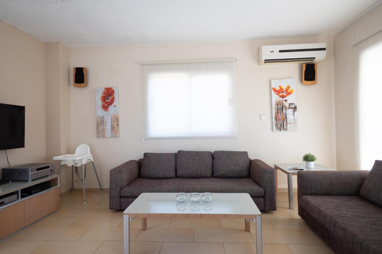 Athena Villa Ayía Nápa